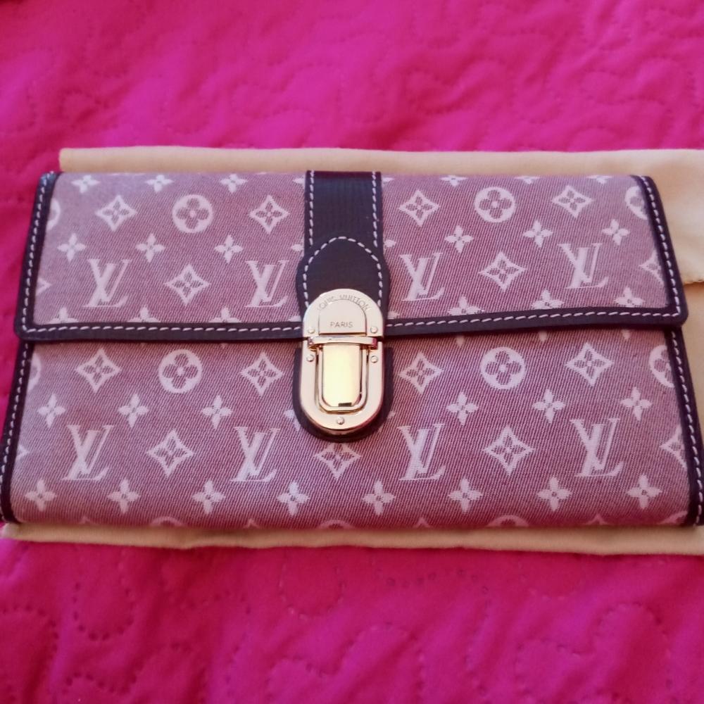 Louis Vuitton Wallet